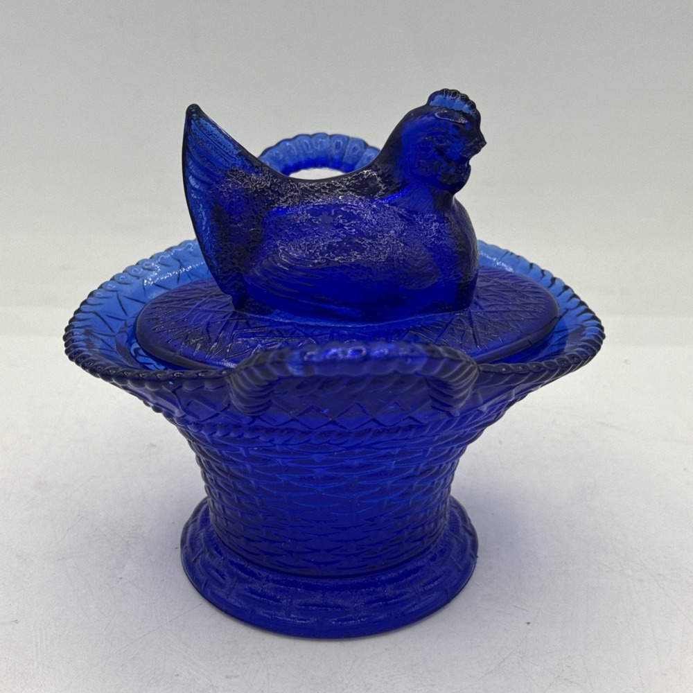 Vtg Westmoreland Cobalt Blue Glass Hen On Handled Basket Candy Dish WG *CHIPPED*